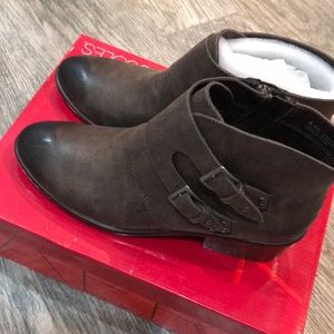 Brown Aerosoles Booties 8.5